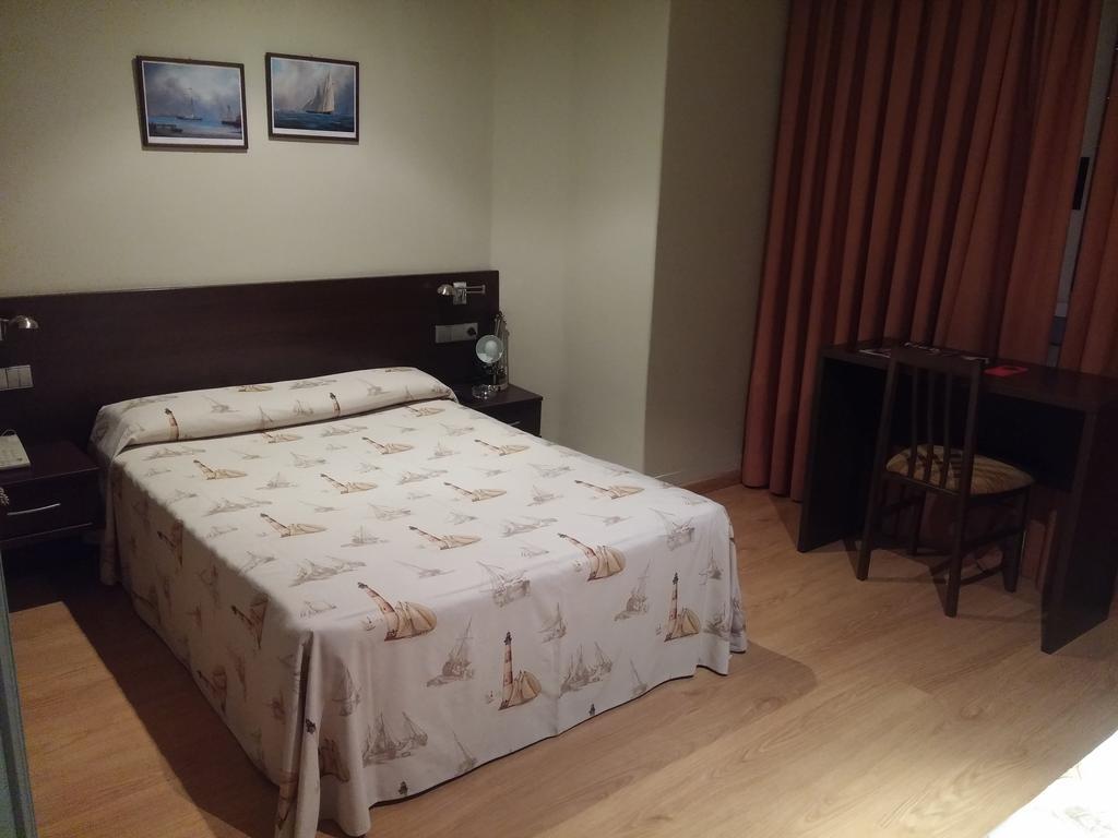 Hotel Nautico Виго Екстериор снимка