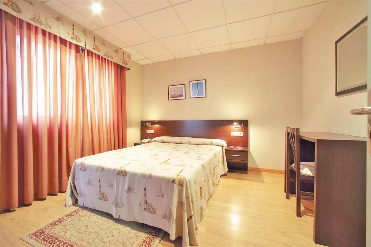 Hotel Nautico Виго Екстериор снимка